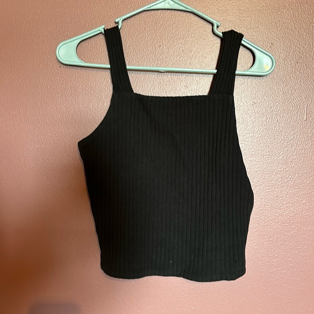 So; tank top